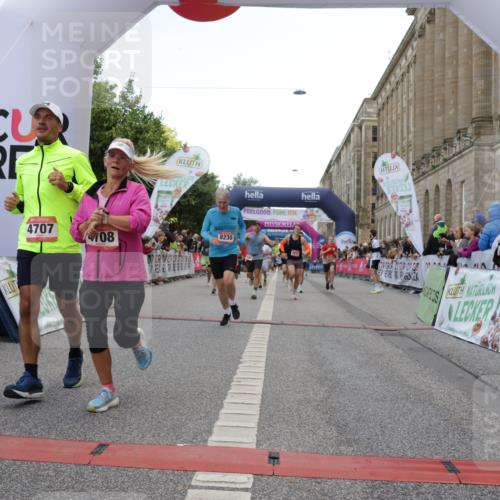 06.09.2026 - CURREX Alsterlauf Yannick Fuchs http://msf.ph/oto/10162852 06.09.2026 09:53:16 Ziel 2036, 2460, 2554, 2704, 3087, 3395, 3396, 4305, 4336, 4465, 4539, 4584, 4623, 4707, 4708, 4760, 4833, 4991, 5681, 5886, 5935, 5983, 8173, 8187, 8230, 8340 meine-sportfotos.de