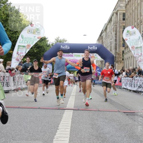 06.09.2026 - CURREX Alsterlauf Yannick Fuchs http://msf.ph/oto/10163117 06.09.2026 09:53:17 Ziel 2036, 2460, 2554, 2704, 3087, 3395, 3396, 4305, 4465, 4539, 4584, 4623, 4707, 4708, 4760, 4833, 4991, 5681, 5886, 5935, 5983, 8173, 8187, 8230, 8340 meine-sportfotos.de