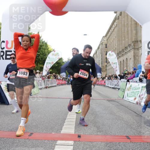 06.09.2026 - CURREX Alsterlauf Yannick Fuchs http://msf.ph/oto/10164279 06.09.2026 09:53:22 Ziel 2036, 2460, 2536, 2554, 2561, 3065, 3087, 3395, 3396, 3953, 4584, 4623, 4707, 4708, 4749, 4833, 4991, 5133, 5983, 8173, 8187, 8230, 8340 meine-sportfotos.de