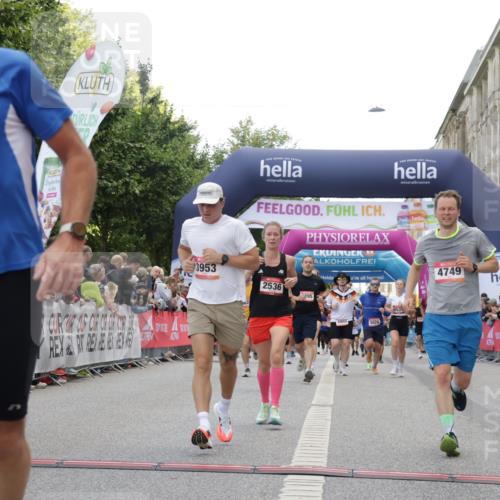 06.09.2026 - CURREX Alsterlauf Yannick Fuchs http://msf.ph/oto/10164941 06.09.2026 09:53:26 Ziel 2036, 2460, 2536, 2554, 2561, 2766, 3065, 3087, 3395, 3396, 3531, 3953, 4620, 4749, 4808, 4991, 5133, 5983, 8173, 8187 meine-sportfotos.de