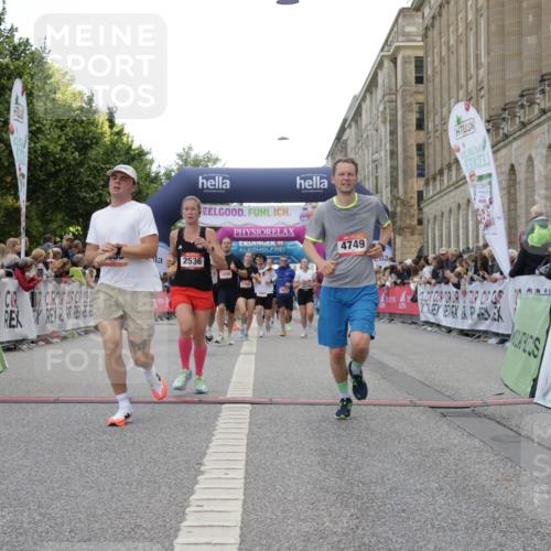 06.09.2026 - CURREX Alsterlauf Yannick Fuchs http://msf.ph/oto/10165238 06.09.2026 09:53:27 Ziel 2460, 2536, 2554, 2561, 2666, 2766, 3065, 3205, 3395, 3396, 3531, 3953, 4620, 4749, 4808, 4980, 5029, 5133, 5822, 5983, 8006, 8187 meine-sportfotos.de