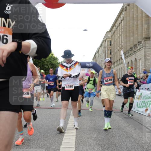 06.09.2026 - CURREX Alsterlauf Yannick Fuchs http://msf.ph/oto/10166775 06.09.2026 09:53:35 Ziel 2666, 2766, 2782, 3205, 3458, 3531, 4082, 4283, 4572, 4620, 4797, 4808, 4832, 4937, 4945, 4980, 5029, 5110, 5236, 5446, 5546, 5656, 5782, 5822, 5839, 6372, 6455, 8006, 8133, 8135 meine-sportfotos.de