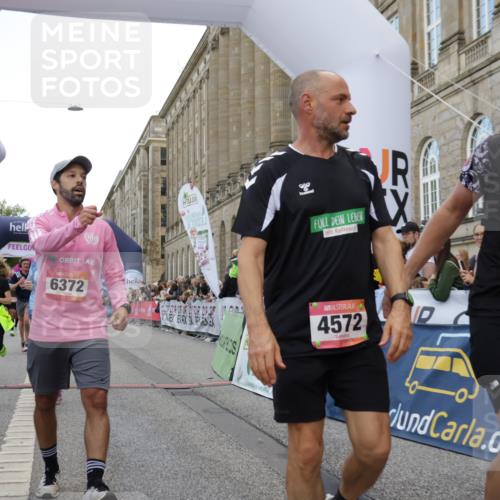 06.09.2026 - CURREX Alsterlauf Yannick Fuchs http://msf.ph/oto/10167345 06.09.2026 09:53:39 Ziel 2537, 2666, 2782, 3205, 3458, 3964, 4082, 4283, 4571, 4572, 4797, 4832, 4937, 4945, 4980, 5029, 5110, 5119, 5236, 5446, 5546, 5590, 5656, 5782, 5822, 5839, 6372, 6455, 6477, 8006, 8133, 8135 meine-sportfotos.de