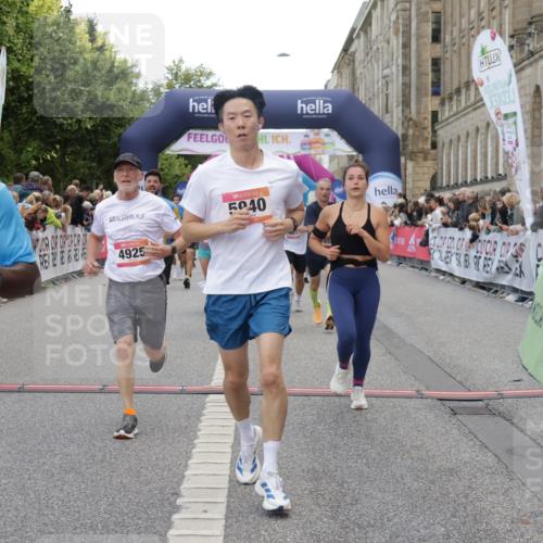 06.09.2026 - CURREX Alsterlauf Yannick Fuchs http://msf.ph/oto/10174589 06.09.2026 09:54:01 Ziel 2309, 2347, 2518, 3231, 3334, 3556, 3852, 4801, 4803, 4925, 4965, 5273, 5940, 6125, 6234, 8299 meine-sportfotos.de
