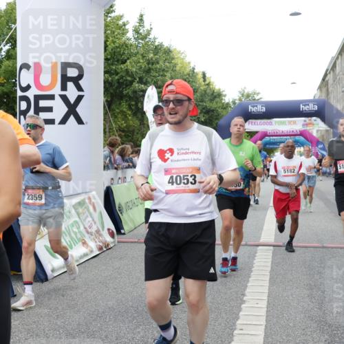 06.09.2026 - CURREX Alsterlauf Yannick Fuchs http://msf.ph/oto/10174986 06.09.2026 09:54:13 Ziel 2359, 2405, 2415, 2530, 3391, 3483, 3701, 3944, 4053, 4054, 4182, 4308, 4309, 4564, 4965, 5103, 5120, 5182, 5353, 5354, 5528, 5684, 5696, 5900, 6016, 6184, 6287, 8246, 8299, 8322 meine-sportfotos.de