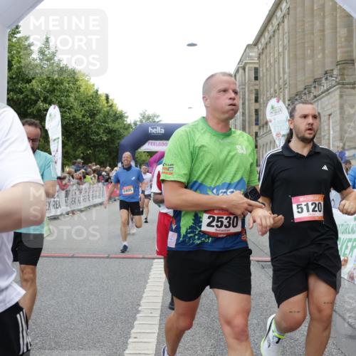 06.09.2026 - CURREX Alsterlauf Yannick Fuchs http://msf.ph/oto/10175053 06.09.2026 09:54:14 Ziel 2359, 2405, 2415, 2530, 3391, 3483, 3701, 3770, 3944, 4053, 4054, 4182, 4308, 4309, 4564, 5103, 5120, 5182, 5353, 5354, 5528, 5684, 5696, 5900, 6016, 6184, 6287, 8246, 8322 meine-sportfotos.de