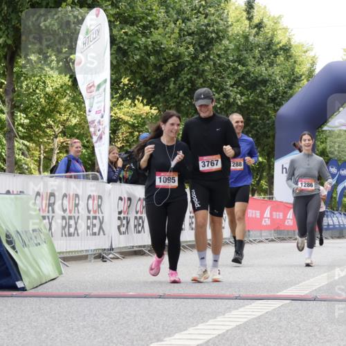 06.09.2026 - CURREX Alsterlauf Yannick Fuchs http://msf.ph/oto/10175476 06.09.2026 12:01:46 Ziel 1095, 1284, 1285, 1286, 1288 meine-sportfotos.de