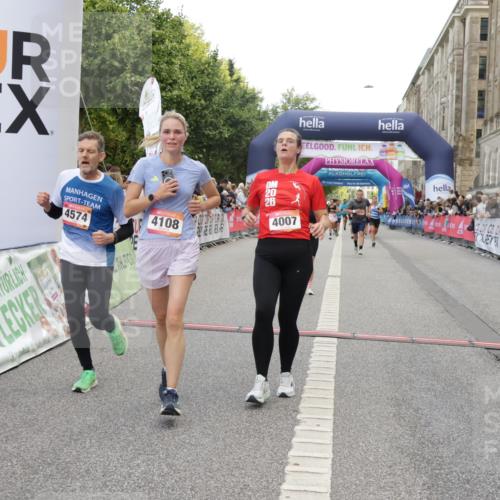 06.09.2026 - CURREX Alsterlauf Yannick Fuchs http://msf.ph/oto/10175907 06.09.2026 09:54:29 Ziel 2162, 3393, 3591, 4007, 4108, 4574, 4661, 5579, 6051, 6163, 6175, 6194, 6469, 8179 meine-sportfotos.de