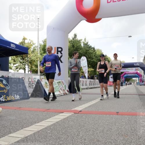 06.09.2026 - CURREX Alsterlauf Yannick Fuchs http://msf.ph/oto/10175932 06.09.2026 12:01:51 Ziel 1095, 1284, 1285, 1286, 1288, 1298, 1305, 8042 meine-sportfotos.de