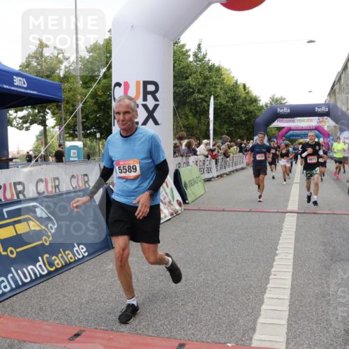 06.09.2026 - CURREX Alsterlauf Yannick Fuchs http://msf.ph/oto/10176021 06.09.2026 09:54:36 Ziel 2162, 2179, 2477, 3233, 3410, 3478, 4574, 5116, 5250, 5447, 5589, 5654, 5700, 5701, 6011, 6051, 6175, 6329, 6331, 6437 meine-sportfotos.de
