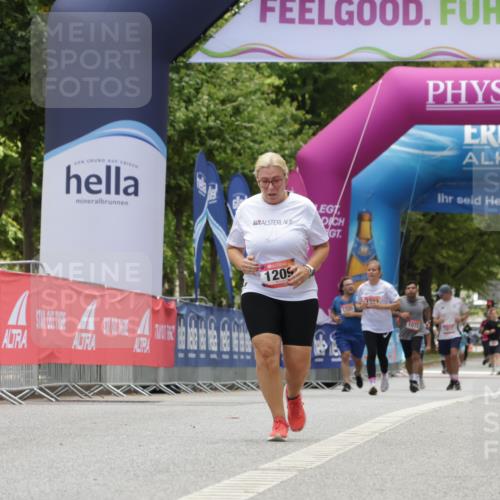 06.09.2026 - CURREX Alsterlauf Yannick Fuchs http://msf.ph/oto/10176341 06.09.2026 12:02:07 Ziel 1150, 1326 meine-sportfotos.de