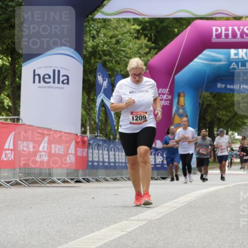 06.09.2026 - CURREX Alsterlauf Yannick Fuchs http://msf.ph/oto/10176350 06.09.2026 12:02:08 Ziel 1150, 1209, 1326 meine-sportfotos.de