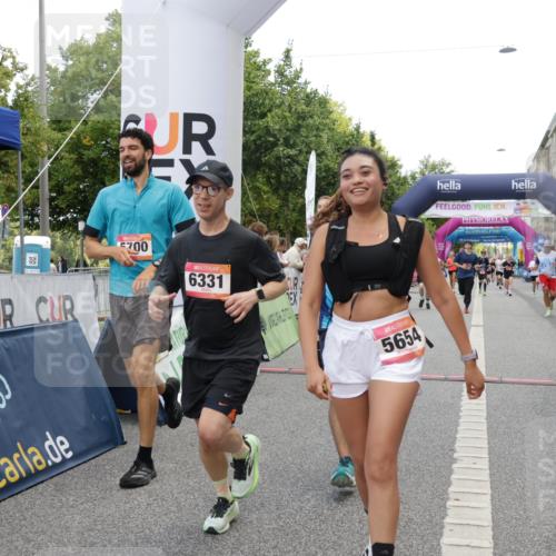 06.09.2026 - CURREX Alsterlauf Yannick Fuchs http://msf.ph/oto/10176367 06.09.2026 09:54:41 Ziel 2179, 2433, 2477, 3233, 3410, 3478, 3629, 4974, 5116, 5250, 5447, 5589, 5654, 5700, 5701, 6011, 6079, 6329, 6331, 6437 meine-sportfotos.de