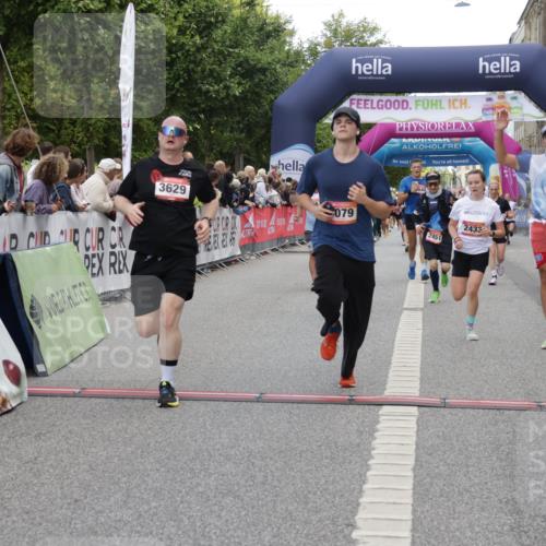 06.09.2026 - CURREX Alsterlauf Yannick Fuchs http://msf.ph/oto/10176583 06.09.2026 09:54:44 Ziel 2179, 2433, 2451, 2477, 2640, 3233, 3410, 3413, 3478, 3629, 4206, 4394, 4974, 5116, 5250, 5447, 5654, 5666, 5700, 5701, 6011, 6079, 6329, 6331 meine-sportfotos.de