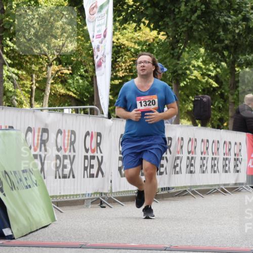 06.09.2026 - CURREX Alsterlauf Yannick Fuchs http://msf.ph/oto/10176704 06.09.2026 12:02:25 Ziel 1072, 1320, 1337 meine-sportfotos.de