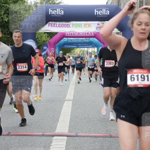 06.09.2026 - CURREX Alsterlauf Yannick Fuchs http://msf.ph/oto/10177427 06.09.2026 09:54:56 Ziel 2314, 2395, 2397, 2494, 2587, 2962, 3251, 3341, 3363, 3991, 4335, 4394, 4458, 5094, 5165, 5298, 5385, 5657, 6191, 6210 meine-sportfotos.de