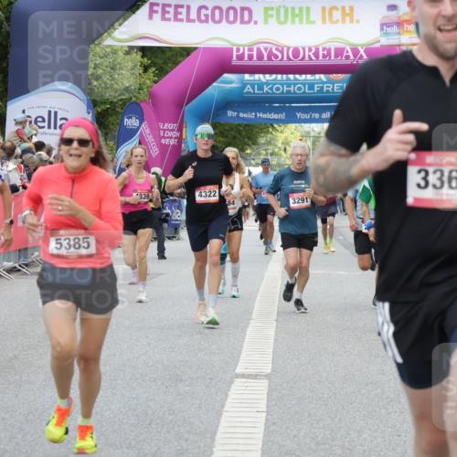 06.09.2026 - CURREX Alsterlauf Yannick Fuchs http://msf.ph/oto/10177477 06.09.2026 09:54:57 Ziel 2261, 2314, 2395, 2397, 2494, 2587, 2826, 2962, 3251, 3291, 3341, 3363, 3991, 4322, 4335, 4458, 4839, 5094, 5165, 5298, 5385, 5657, 6191, 6210 meine-sportfotos.de