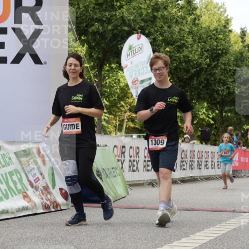 06.09.2026 - CURREX Alsterlauf Yannick Fuchs http://msf.ph/oto/10177653 06.09.2026 12:02:59 Ziel 1144, 1151, 1166, 1167, 1168, 1214, 1309, 1331 meine-sportfotos.de