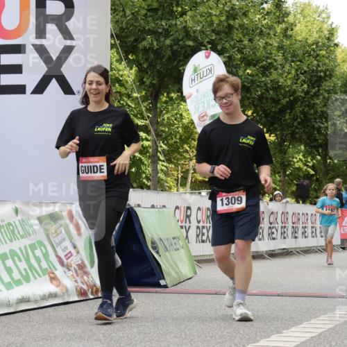 06.09.2026 - CURREX Alsterlauf Yannick Fuchs http://msf.ph/oto/10177672 06.09.2026 12:03:00 Ziel 1144, 1151, 1166, 1167, 1168, 1214, 1309, 1331 meine-sportfotos.de