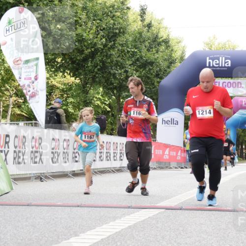 06.09.2026 - CURREX Alsterlauf Yannick Fuchs http://msf.ph/oto/10177728 06.09.2026 12:03:02 Ziel 1144, 1151, 1166, 1167, 1214, 1309, 1331, 8103 meine-sportfotos.de
