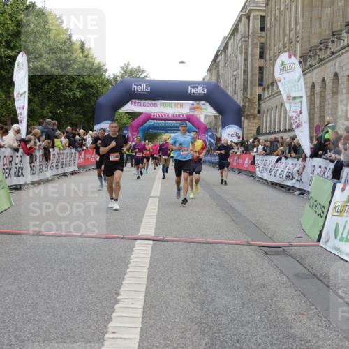 06.09.2026 - CURREX Alsterlauf Yannick Fuchs http://msf.ph/oto/10178040 06.09.2026 09:55:07 Ziel 2184, 2261, 2348, 2499, 2502, 2826, 3291, 4266, 4322, 4622, 4765, 4839, 4956, 5094, 5298, 5721, 6216 meine-sportfotos.de