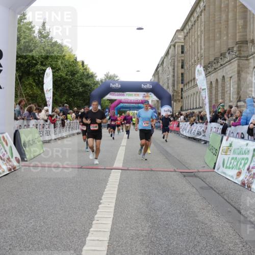 06.09.2026 - CURREX Alsterlauf Yannick Fuchs http://msf.ph/oto/10178131 06.09.2026 09:55:07 Ziel 2184, 2261, 2348, 2499, 2502, 2826, 3291, 4266, 4322, 4622, 4765, 4839, 4956, 5094, 5298, 5721, 6216 meine-sportfotos.de