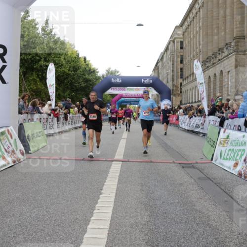 06.09.2026 - CURREX Alsterlauf Yannick Fuchs http://msf.ph/oto/10178145 06.09.2026 09:55:08 Ziel 2184, 2261, 2348, 2499, 2502, 2826, 3291, 4266, 4322, 4615, 4622, 4765, 4839, 4956, 5094, 5721, 6216 meine-sportfotos.de