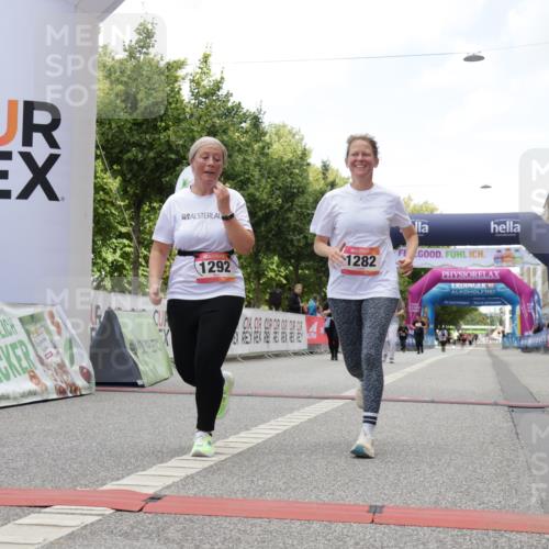 06.09.2026 - CURREX Alsterlauf Yannick Fuchs http://msf.ph/oto/10178189 06.09.2026 12:03:13 Ziel 1248, 1282, 1292, 1336, 6390, 8103 meine-sportfotos.de