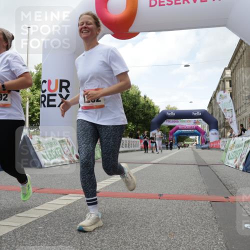 06.09.2026 - CURREX Alsterlauf Yannick Fuchs http://msf.ph/oto/10178220 06.09.2026 12:03:14 Ziel 1248, 1282, 1292, 1336, 6390, 8103 meine-sportfotos.de