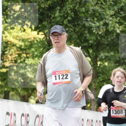 06.09.2026 - CURREX Alsterlauf Yannick Fuchs http://msf.ph/oto/10178263 06.09.2026 12:03:18 Ziel 1122, 1134, 1248, 1282, 1292, 1308 meine-sportfotos.de