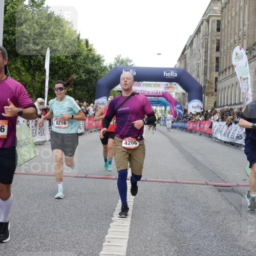 06.09.2026 - CURREX Alsterlauf Yannick Fuchs http://msf.ph/oto/10178465 06.09.2026 09:55:12 Ziel 2348, 2499, 2908, 4266, 4615, 4622, 4686, 4765, 4956, 5721, 6216 meine-sportfotos.de
