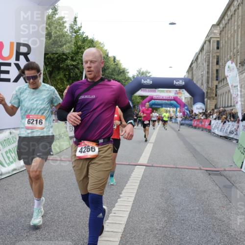 06.09.2026 - CURREX Alsterlauf Yannick Fuchs http://msf.ph/oto/10178567 06.09.2026 09:55:13 Ziel 2348, 2499, 2908, 4266, 4615, 4622, 4686, 4765, 4956, 5721, 6216 meine-sportfotos.de