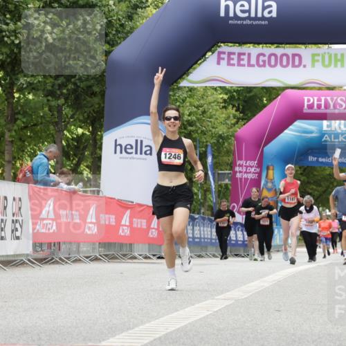 06.09.2026 - CURREX Alsterlauf Yannick Fuchs http://msf.ph/oto/10179277 06.09.2026 12:04:01 Ziel 1142, 1196, 1246 meine-sportfotos.de