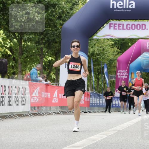 06.09.2026 - CURREX Alsterlauf Yannick Fuchs http://msf.ph/oto/10179374 06.09.2026 12:04:02 Ziel 1142, 1246 meine-sportfotos.de