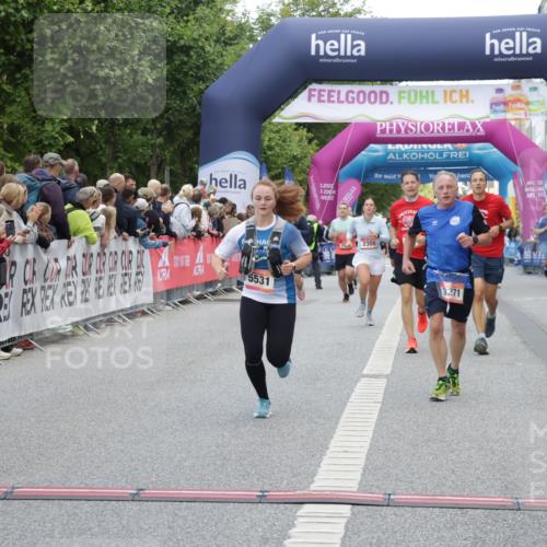 06.09.2026 - CURREX Alsterlauf Yannick Fuchs http://msf.ph/oto/10179625 06.09.2026 09:55:29 Ziel 2231, 2232, 2308, 3126, 3271, 3484, 4688, 4949, 5211, 5314, 5531, 5720, 6293, 6367 meine-sportfotos.de
