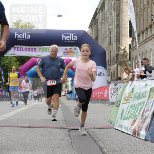 06.09.2026 - CURREX Alsterlauf Yannick Fuchs http://msf.ph/oto/10179792 06.09.2026 12:04:11 Ziel 1171, 1172, 1187, 1188, 1246 meine-sportfotos.de