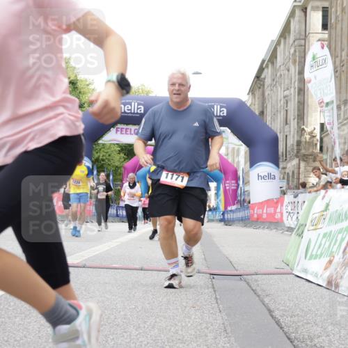 06.09.2026 - CURREX Alsterlauf Yannick Fuchs http://msf.ph/oto/10179905 06.09.2026 12:04:13 Ziel 1171, 1172, 1187, 1188, 1228, 1229 meine-sportfotos.de