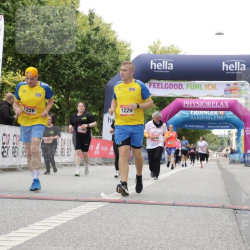 06.09.2026 - CURREX Alsterlauf Yannick Fuchs http://msf.ph/oto/10180086 06.09.2026 12:04:16 Ziel 1046, 1071, 1171, 1172, 1187, 1188, 1228, 1229 meine-sportfotos.de