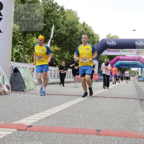 06.09.2026 - CURREX Alsterlauf Yannick Fuchs http://msf.ph/oto/10180187 06.09.2026 12:04:17 Ziel 1046, 1071, 1171, 1172, 1187, 1188, 1228, 1229, 1307 meine-sportfotos.de