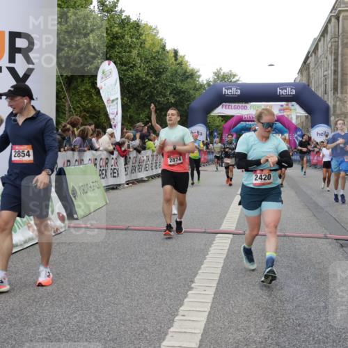 06.09.2026 - CURREX Alsterlauf Yannick Fuchs http://msf.ph/oto/10180389 06.09.2026 09:55:37 Ziel 2308, 2420, 2854, 2874, 3051, 3271, 3481, 3550, 3929, 4284, 4404, 4827, 4949, 4962, 5531, 5720, 6034, 6479, 8027, 8204 meine-sportfotos.de