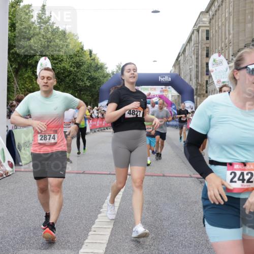 06.09.2026 - CURREX Alsterlauf Yannick Fuchs http://msf.ph/oto/10180575 06.09.2026 09:55:39 Ziel 2117, 2308, 2420, 2479, 2854, 2874, 3051, 3481, 3550, 3799, 3929, 4284, 4404, 4827, 4949, 4962, 5720, 6034, 6479, 8027, 8204 meine-sportfotos.de
