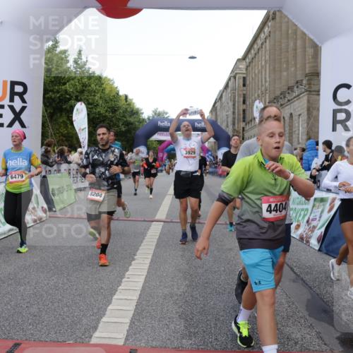06.09.2026 - CURREX Alsterlauf Yannick Fuchs http://msf.ph/oto/10180809 06.09.2026 09:55:42 Ziel 2117, 2420, 2479, 2854, 2874, 3051, 3304, 3481, 3550, 3799, 3903, 3929, 4284, 4404, 4827, 4955, 4962, 5488, 6034, 6479, 8027, 8204 meine-sportfotos.de