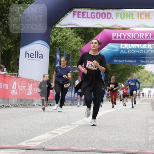 06.09.2026 - CURREX Alsterlauf Yannick Fuchs http://msf.ph/oto/10180967 06.09.2026 12:04:47 Ziel 1036, 1109, 1110, 1199, 8090 meine-sportfotos.de