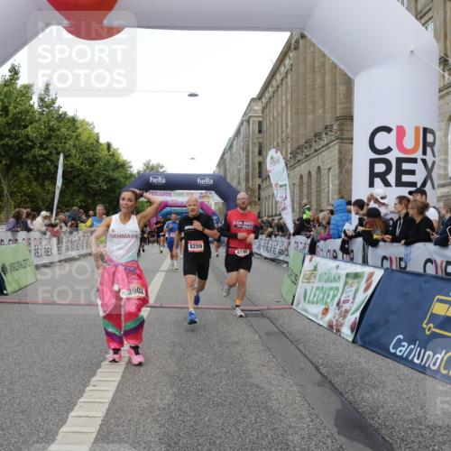 06.09.2026 - CURREX Alsterlauf Yannick Fuchs http://msf.ph/oto/10181441 06.09.2026 09:55:50 Ziel 2117, 2277, 2479, 3304, 3799, 3902, 3903, 4190, 4463, 4627, 4865, 4955, 4961, 5488, 6400, 8086, 8259 meine-sportfotos.de