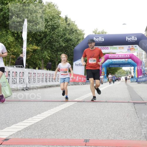 06.09.2026 - CURREX Alsterlauf Yannick Fuchs http://msf.ph/oto/10181447 06.09.2026 12:05:07 Ziel 1159, 1160, 1330, 2484 meine-sportfotos.de