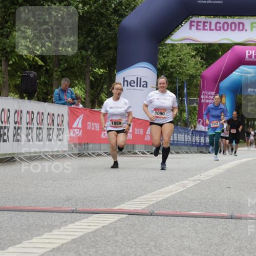 06.09.2026 - CURREX Alsterlauf Yannick Fuchs http://msf.ph/oto/10181576 06.09.2026 12:05:19 Ziel 1089, 1090 meine-sportfotos.de