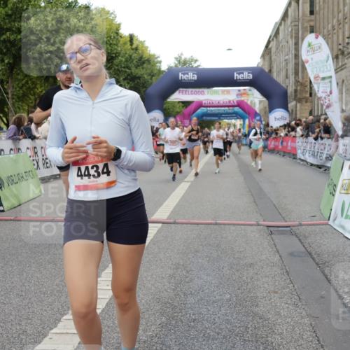 06.09.2026 - CURREX Alsterlauf Yannick Fuchs http://msf.ph/oto/10181889 06.09.2026 09:55:57 Ziel 2239, 2277, 2372, 3411, 4190, 4434, 4463, 4627, 5021, 5484, 6032, 6301, 6313, 6400, 8086, 8211, 8259, 8338 meine-sportfotos.de