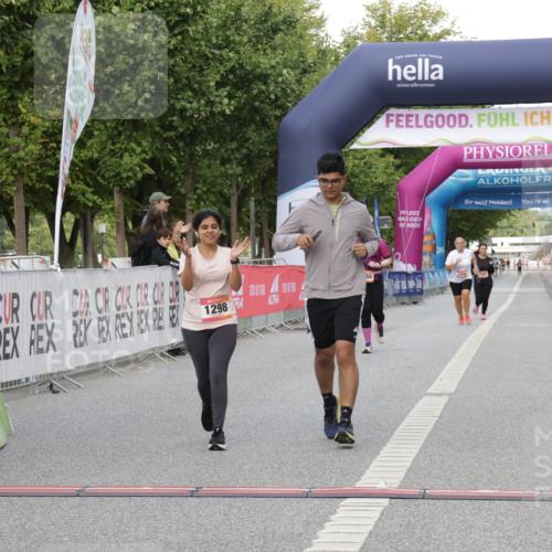 06.09.2026 - CURREX Alsterlauf Yannick Fuchs http://msf.ph/oto/10181969 06.09.2026 12:09:40 Ziel 1017, 1019, 1298, 1305 meine-sportfotos.de