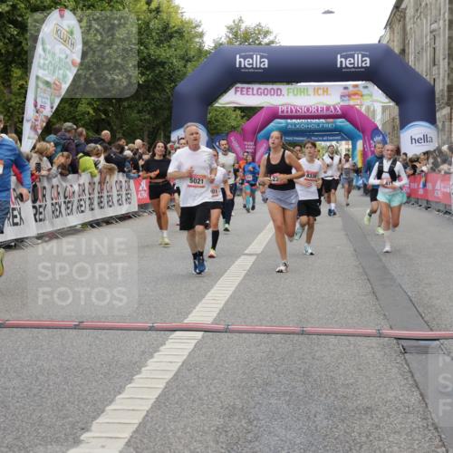 06.09.2026 - CURREX Alsterlauf Yannick Fuchs http://msf.ph/oto/10181978 06.09.2026 09:55:59 Ziel 2239, 2277, 2372, 2516, 2626, 2641, 3411, 3636, 4135, 4262, 4434, 4463, 4627, 5021, 5484, 6032, 6301, 6313, 8086, 8211, 8338 meine-sportfotos.de