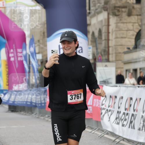 06.09.2026 - CURREX Alsterlauf Yannick Fuchs http://msf.ph/oto/10182123 06.09.2026 12:09:51 Ziel 1095, 1150, 1209 meine-sportfotos.de